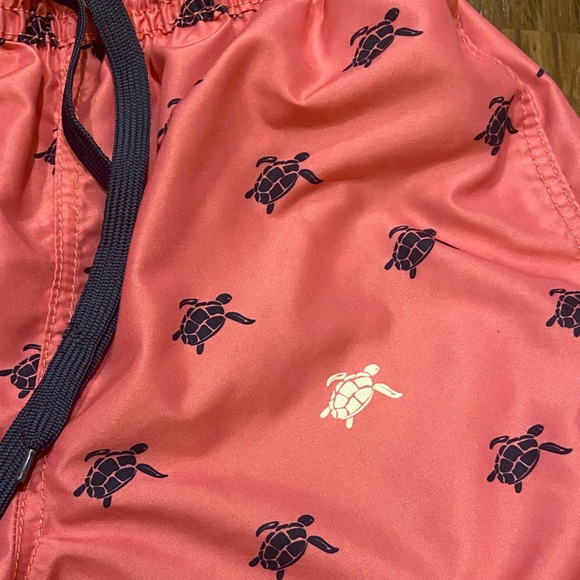 Pink Swim Shorts with Turtle Print size medium - Picture 2 of 4